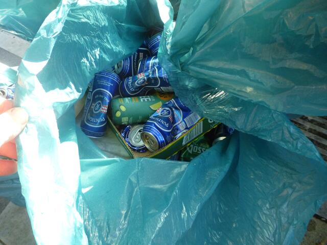 Ja Bierdosen - ein typischer Restmüll beim Raiffeisen Businesslauf 2024 in der Ökostadt Graz.