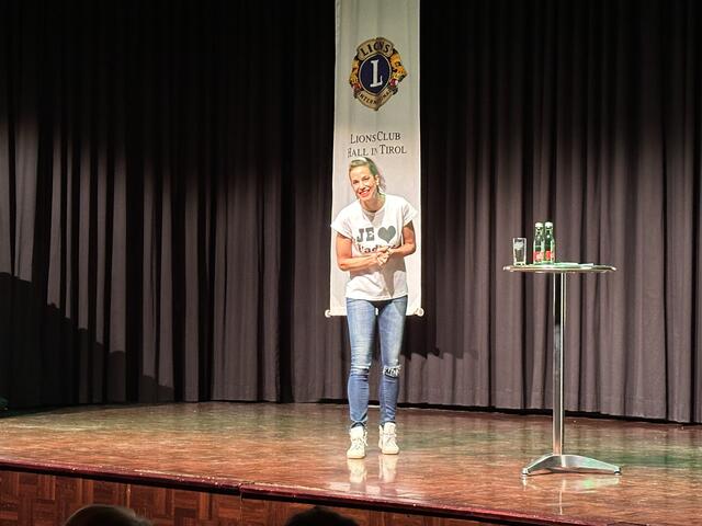 Kabarettistin Nina Harmann