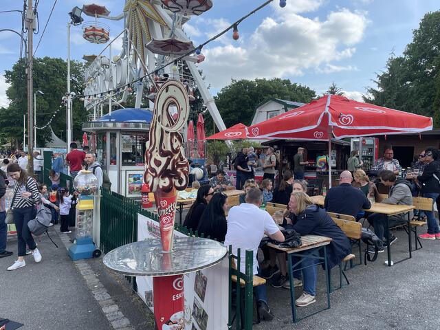 Eis und Hendl gab es ausreichend… | Foto: Mario Popp/RMW