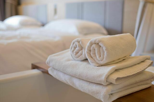 Die FPÖ spricht sich gegen neue Großbeherbergungsbetriebe aus.  | Foto: Canva