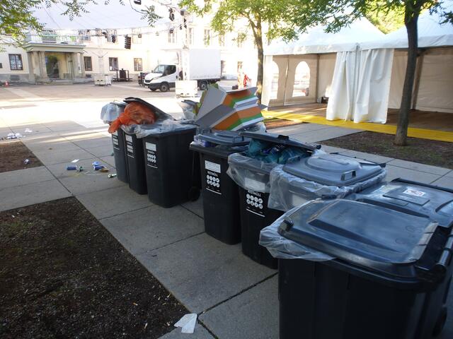 mit Restmüll wird wahrscheinlich das große Geld verdient...