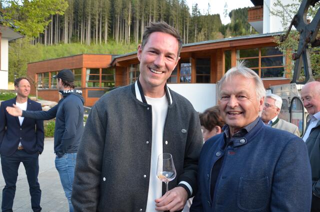 Der ehemalige ÖSV Sportdirektor Hans Pum und Martin Klösch (v.re.). | Foto: Maria Astner