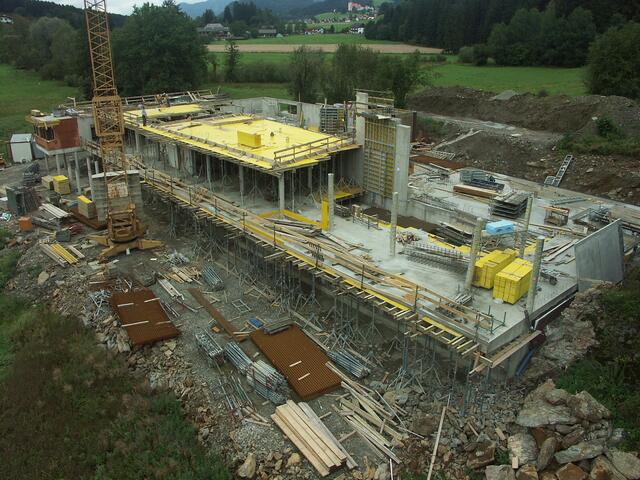 Und so sah einst die Baustelle für das mit großen Hoffnungen verbundene Vivarium aus. Allein die Energiekosten für die Hochtemperatur-Aquarien, Terrarien - und Wellnessbereiche waren kaum zu stemmen. 