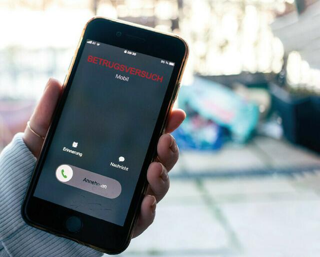 Niemals würde die Polizei oder die Justiz Geld an der Haustüre abholen. | Foto: BMI