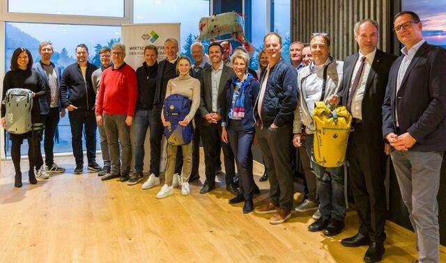 IBEX Sportartikel GmbH – 20 Führungskräfte besichtigten das Unternehmen  | Foto: WdF
