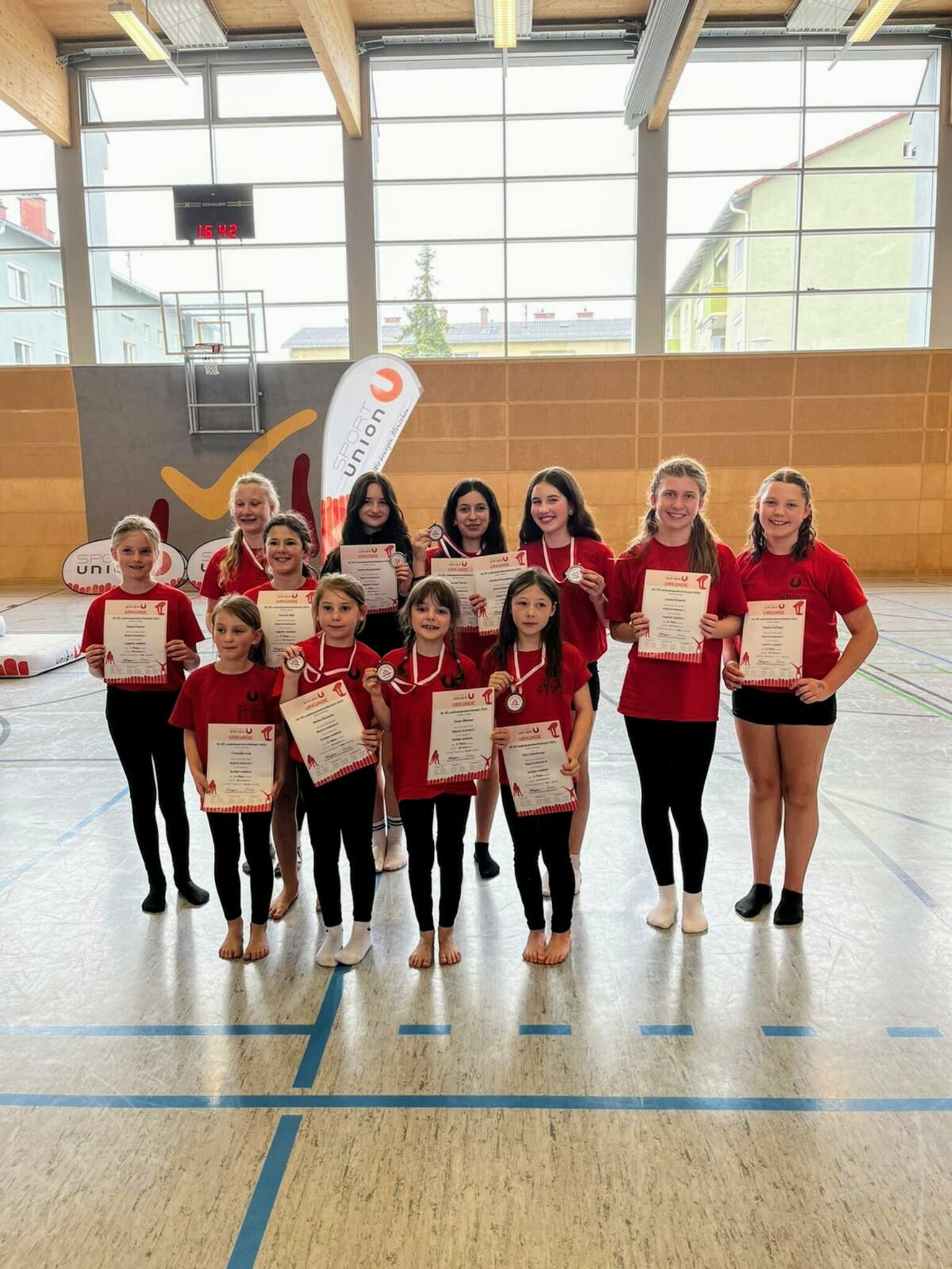 Leichtathletik Turnen Schwimmen Union M dchen Bei Jugendwettk mpfen leichtathletik-turnen-schwimmen-union-m-dchen-bei-jugendwettk-mpfen