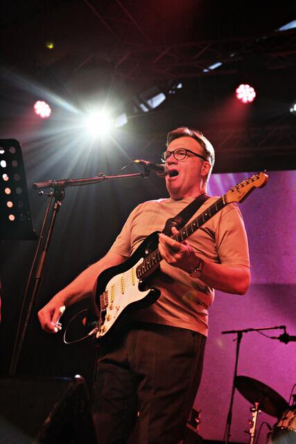 Günther Platter war einer der ersten musikalischen Weggefährten Delagos. Mit 13 Jahren gründete er die Band "Satisfaction of night". 