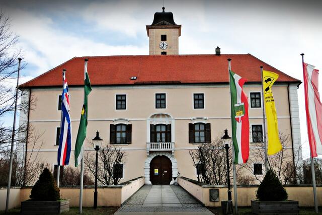Im Vösendorfer Rathaus wird heute der Gemeinderat und der neue Bürgermeister gewhält.  | Foto: Karl B./RMA Archiv
