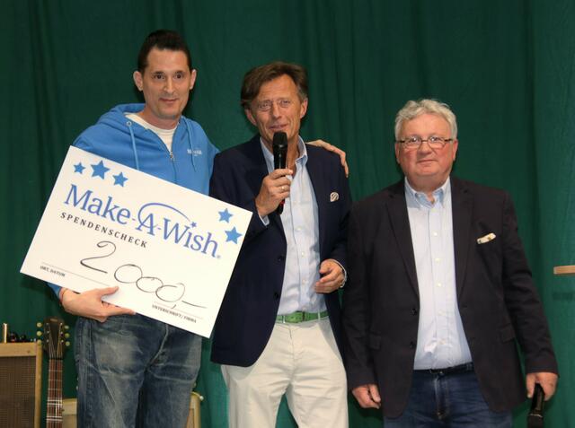 Karl Büche von "Make a Wish" mit Manfred Hogl und Engelbert Braun. | Foto: Christian Nowotny