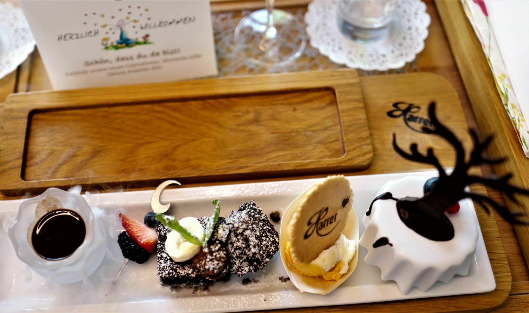 Eisdiele Harrer präsentierte EisSommer mit Mango, Preiselbeer und