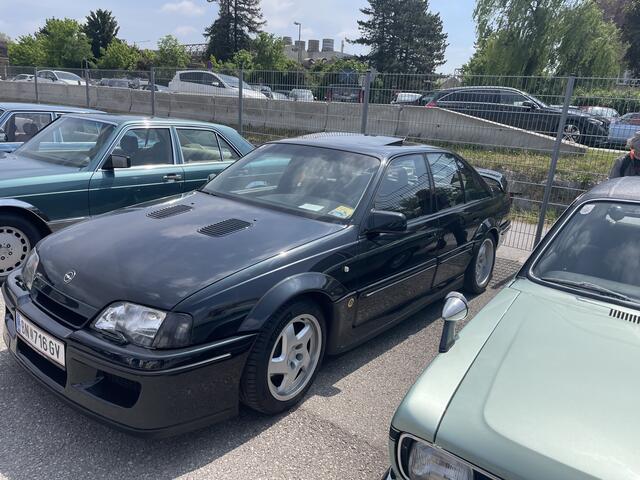 Der schnellste Opel: Opel Lotus Omega. | Foto: Zezula