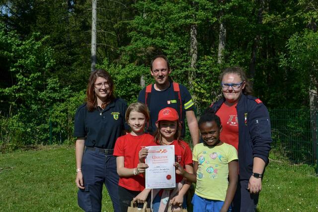 Auch Urkunden wurden verliehen. | Foto: Freiwillige Feuerwehr Steinbach
