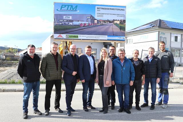 Ein Schnappschuss zur Betriebserweiterung der PTM Kunststofftechnologie GmbH, die im April startete. | Foto: Andreas Maringer