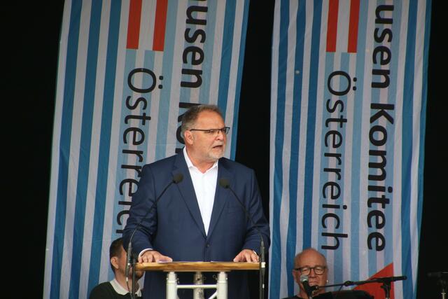 Willy Mernyi (Österr. Mauthausenkomitee) mahnte eindringlich, aus Recht und Gesetz nicht Werkzeuge der Diktatur entstehen zu lassen. | Foto: Eckhart Herbe