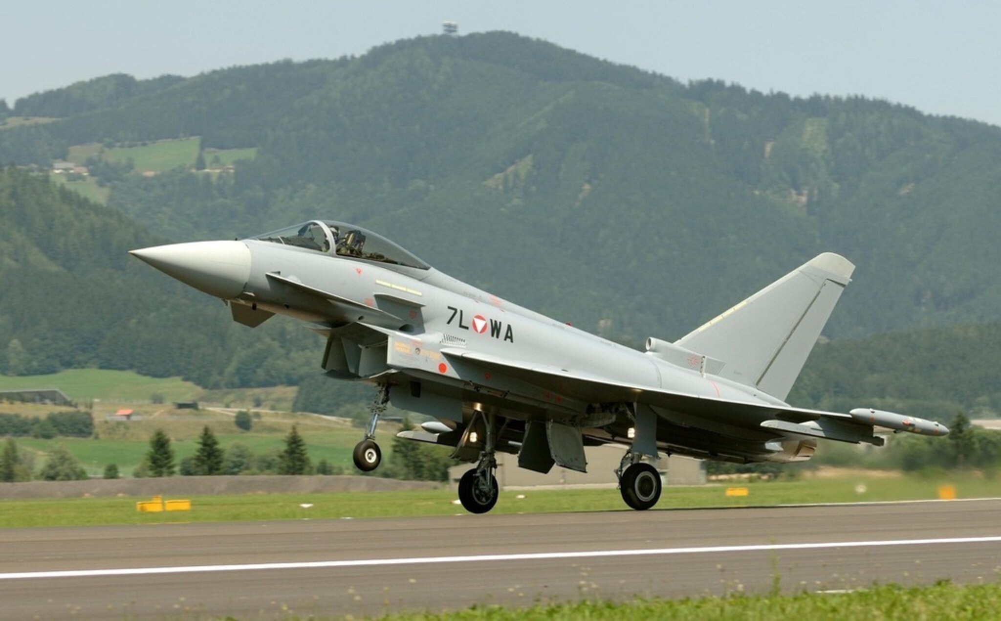 Steiermark Die Eurofighter Lassen Es Im Mai Gleich Doppelt Knallen steiermark-die-eurofighter-lassen-es-im-mai-gleich-doppelt-knallen