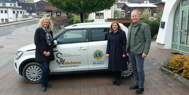 SGS-Geschäftsführerin Astrid Engl, SGS-Obfrau Michaela Hausberger und Lions Club Präsident Jakob Haselsberger (v.l.). | Foto: SGS Wildschönau