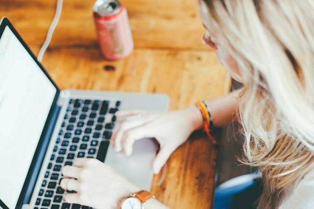 Eine Gesetzesnovelle soll das Home Office bald auch im Kaffeehaus, der Bibliothek oder bei Angehörigen erlauben. | Foto: pixaby.com