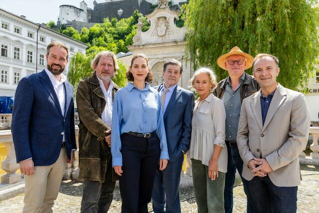 Im Bild: Stefan Schnöll, Michael Fitz, Fanny Krausz, Erwin Steinhauer und Martina Spitzer, Erhard Riedlsperger und Bernhard Auinger. | Foto: SATEL Franz Neumayr