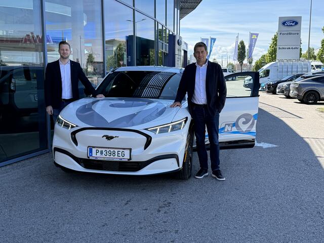 Florian Schirak mit Christoph Schwarz. | Foto: bestzeit