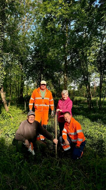 Gemeinderat Herbert Karl, Alfred Raab, Ortsbäuerin Veronika Koch, Michael Bednar. | Foto: Gemeinde Moosbrunn