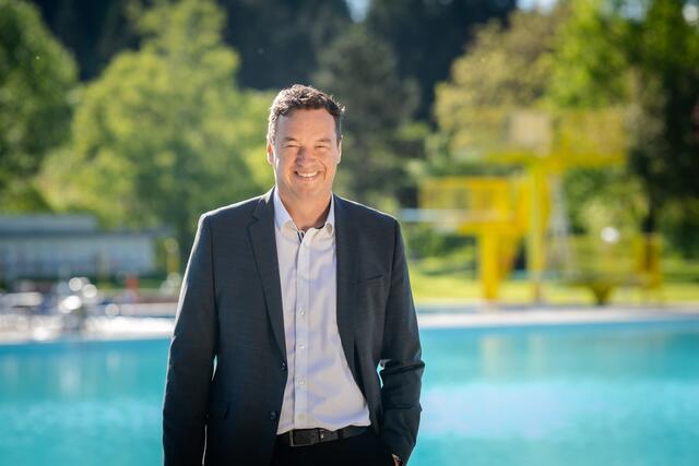 Bürgermeister Jochen Bocksruker legt sein Hauptaugenmerk auf die Stadt Bärnbach und kandidiert nun auch für den Landtag. | Foto: Die Abbilderei