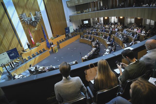 Nationalratspräsident Wolfgang Sobotka und der amtsführende Leiter der Vertretung der Europäischen Kommission Wolfgang Bogensberger luden zum Europatag ins Parlament ein. | Foto: Parlamentsdirektion/Johannes Zinner