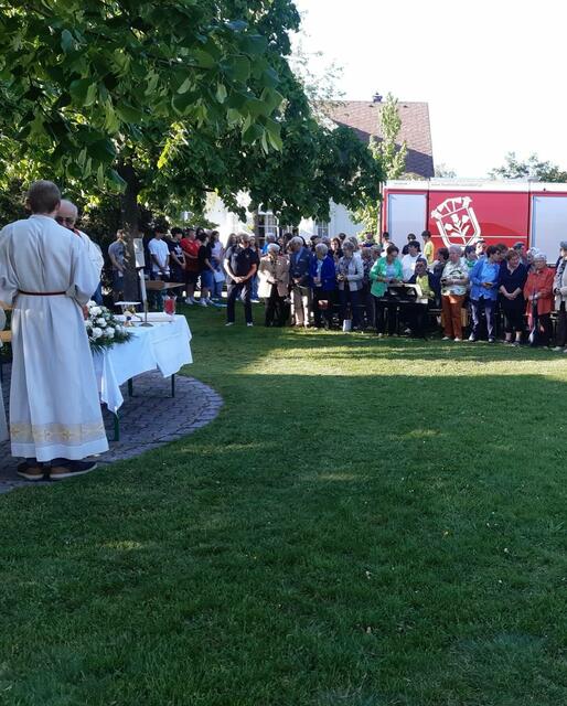 Auch zahlreiche Parndorfer Bürger nahmen an der Messe zum Tag der Feuerwehr teil. | Foto: FF Parndorf