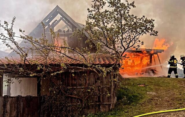 Die Feuerwehr Mühlen musste löschen. | Foto: Symbolbild FF Mühlen