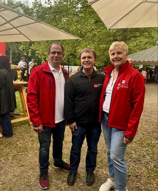 GGR Josef Glatzl, Kaplan Thomas Tsach, Bürgermeisterin Marion Wedl (v.l) | Foto: SPÖ Seebenstein 