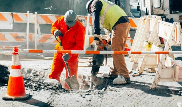 Noch bis August sind 11A und 11B auf einer etwas anderen Route unterwegs als üblich. Grund dafür ist eine Baustelle bei der Vorgartenstraße. (Symbolbild)
 | Foto: eclercq/Unsplash