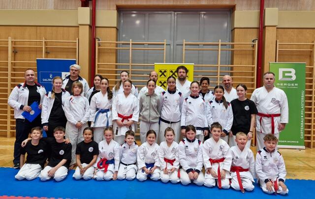 Die erfolgreichen Sportler von Karate Lora. | Foto: Foto: Karate Lora