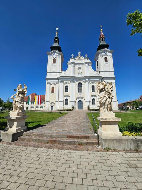 Ein besonderes Juwel: Die Pfarrkirche St. Veit erstrahlt im neuen Glanz. | Foto: Rudolf Pauli