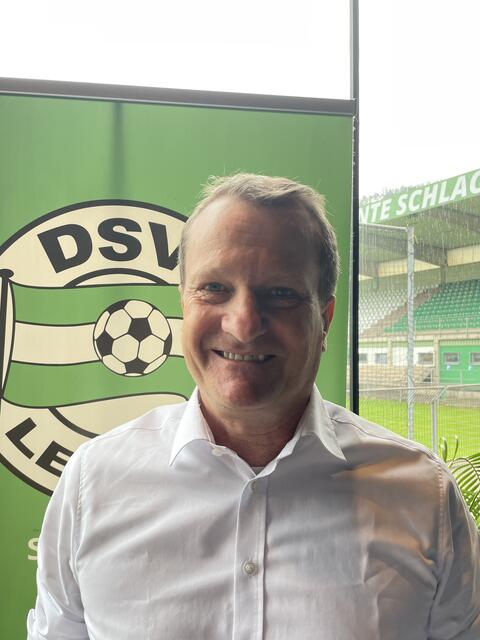 Thomas Janeschitz im Stadion des DSV Leoben | Foto: GEPA pictures