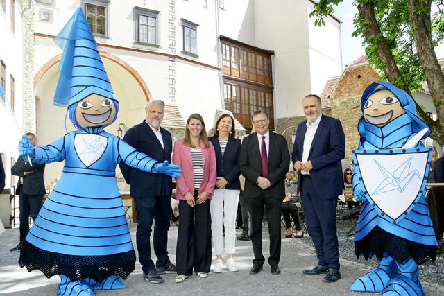 Mit sechs neuen Ausstellungen ist nach fünfmonatiger Renovierung die Burg Schlaining wiedereröffnet worden. Die Schauen stehen unter dem Leitgedanken "Von der Wehrburg zur Friedensburg". | Foto: Kulturbetriebe Burgenland