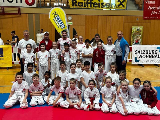 Der Nachwuchs des Karate LZ Pinzgau war bei der Landesmeisterschaft klar die Nummer eins. | Foto: Foto: Karate Pinzgau