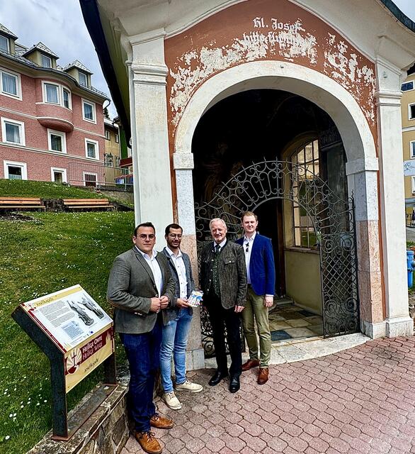 Heilige Orte und Wege des Mariazellerlandes: Landesgeschäftsführer Richard Schmid, EU-Spitzenkandidat Viktor Gugganig, Bürgermeister Walter Schweighofer, Bezirksobmann Helmut Sommer. | Foto: JVP Steiermark