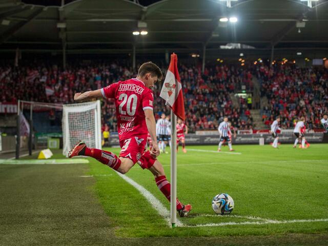 Trotz fixem Aufstieg: "Wir wollen jedes Spiel gewinnen", betont GAK-Sportdirektor Dieter Elsneg vor der Begegnung mit dem SV Horn am Samstag.  | Foto: GEPA
