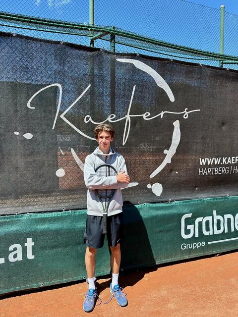 Der erst 16-jährige Alex Huszar zählt zu den größten Tennistalenten des Landes. | Foto: zVg