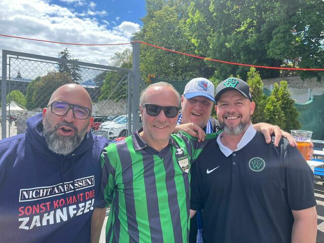 DJ Christian Sigl, Urgesteine Seppo und Jumbo, Christian "Kelly" Kellner, der vom FC Wacker Innsbruck zum IAC wechselt. | Foto: MeinBezirk