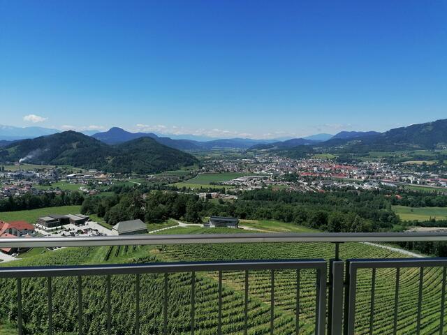 Der Blick von der Burg Taggenbrunn auf St. Veit lohnt für den Anstieg. | Foto: RegionalMedien