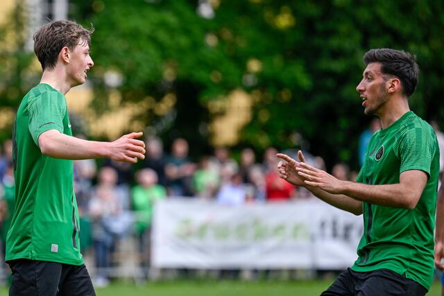 Adrian Lechl (li.) bringt den FC Wacker Innsbruck 1:0 in Führung. | Foto: Daniel Schönherr