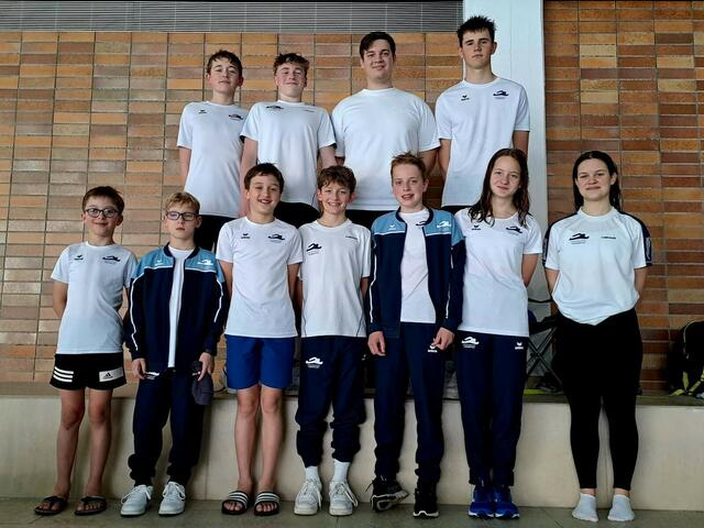 Das erfolgreiche SVV-Team mit Trainer Tarik Dautovic