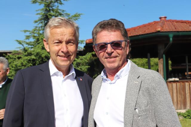 Reinhold Lopatka mit Franz Moritz/Gemeindekassier St. Bartholomä | Foto: Edith Ertl