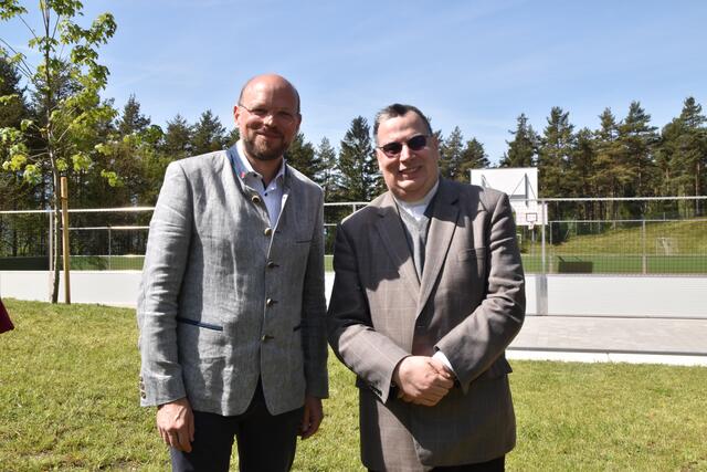 Bgm. Florian Gartlacher und Pfarrer Jörg Schlechl | Foto: Kendlbacher