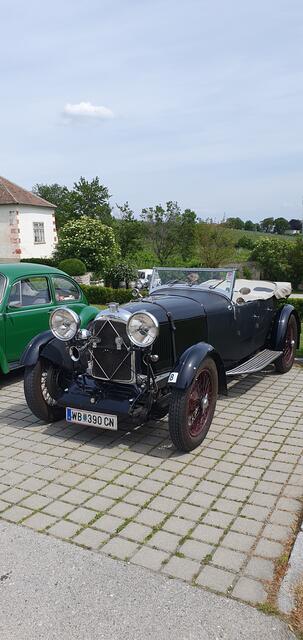 Die 1930er Jahre lassen grüßen, ein alter britischer Lagonda. | Foto: Philipp Steinriegler