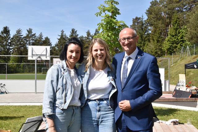 Christina, Annina und LH Anton Mattle | Foto: Kendlbacher