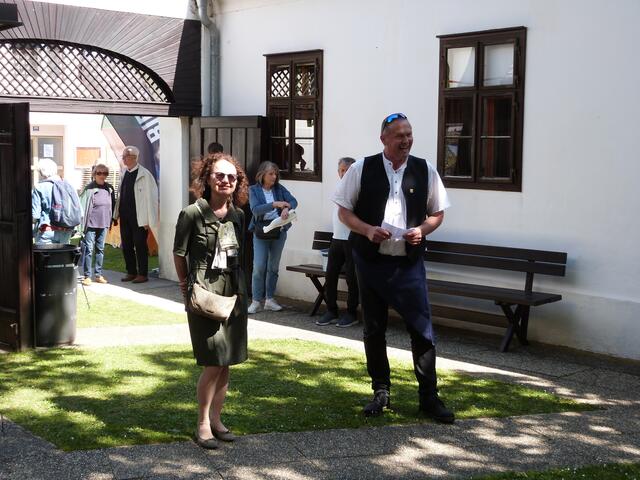 Elisabeth Trummer, Abgeordnete zum Burgenländischen Landtag und Franz Traudtner, Consulant for Organic Agriculture eröffneten den Pflanzenreichen Tag!