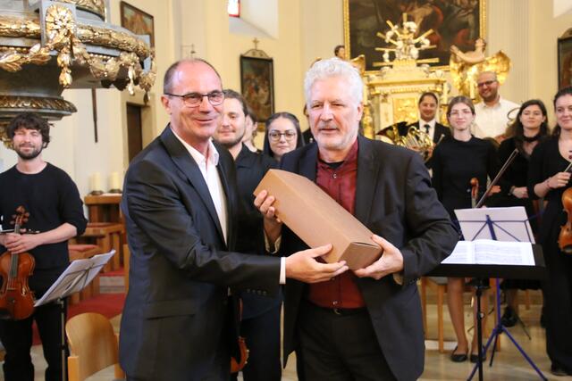 Muttertagskonzert in Purbach. (v.l.) Franz Steindl, GF Joseph Haydn Privathochschule und musikalischer Leiter Tibor Nemeth