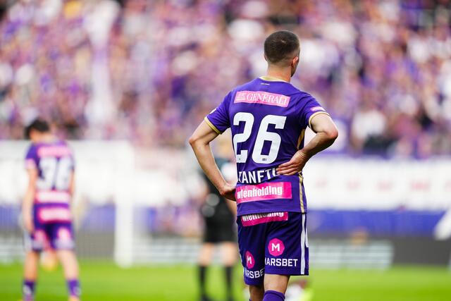 Am Samstag setzte es für die Wiener Austria mit 0:4 eine herbe Niederlage gegen den WAC – die dritte in vier Spielen. Die Tage von Cheftrainer Michael Wimmer bei den Violetten dürften angezählt sein. | Foto:  EVA MANHART / APA / picturedesk.com