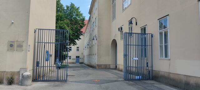 Zwischen 22 und 6 Uhr sind ab dem 13. Mai die Tore des Campus geschlossen.  | Foto: RMW/ Philippa Kaufmann
